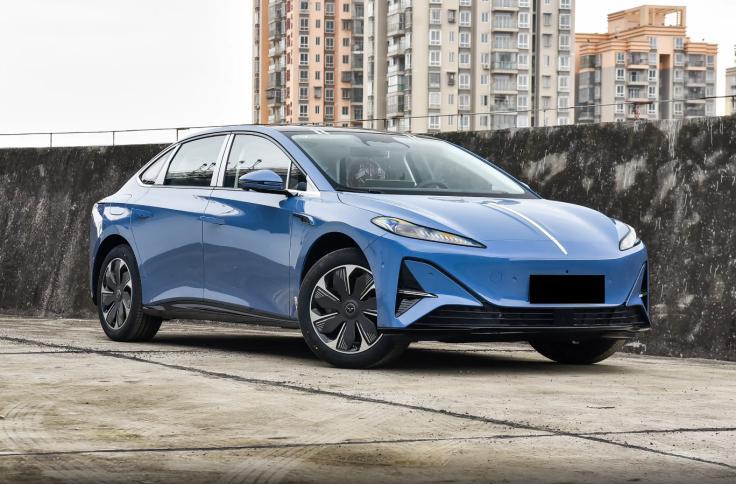 这不比Model 3更具性价比？不到20分钟状态回满这车
