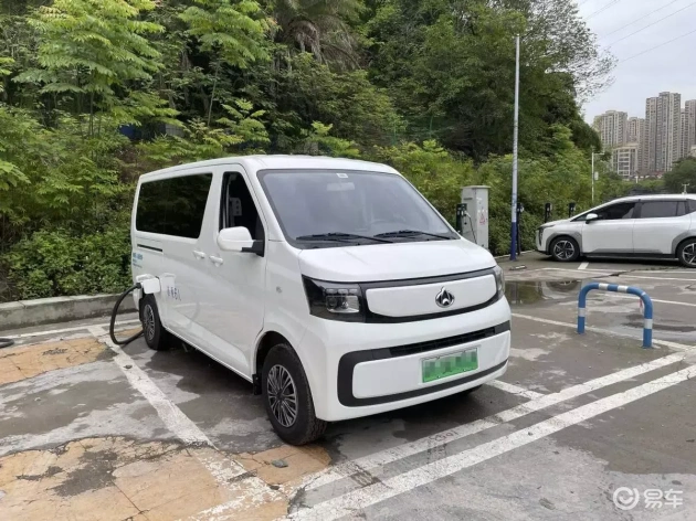长安睿行EM60：经济实惠，出行优选
