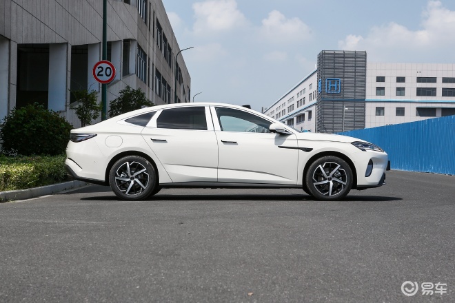 2026款海豹07DM-i上市 售价14.98万元起