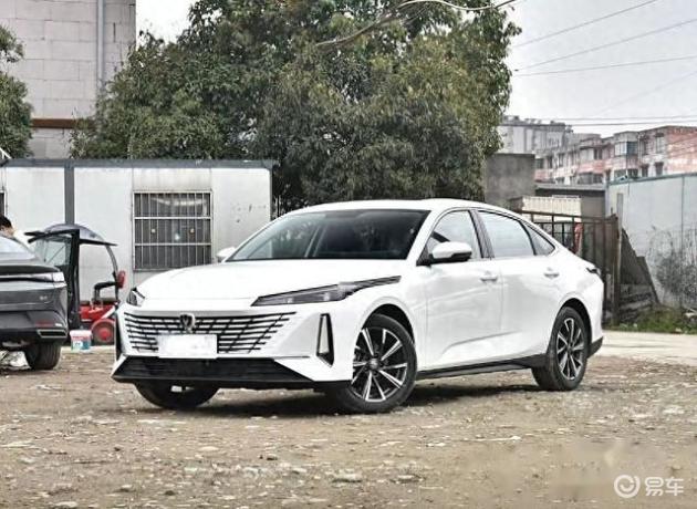 试驾长安逸动与奇瑞艾瑞泽8，车主分享直观体验