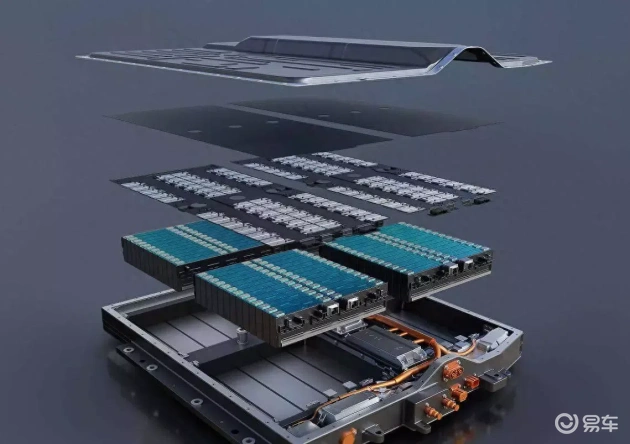 吉利银河L6 EM-i 818: 安全家出行