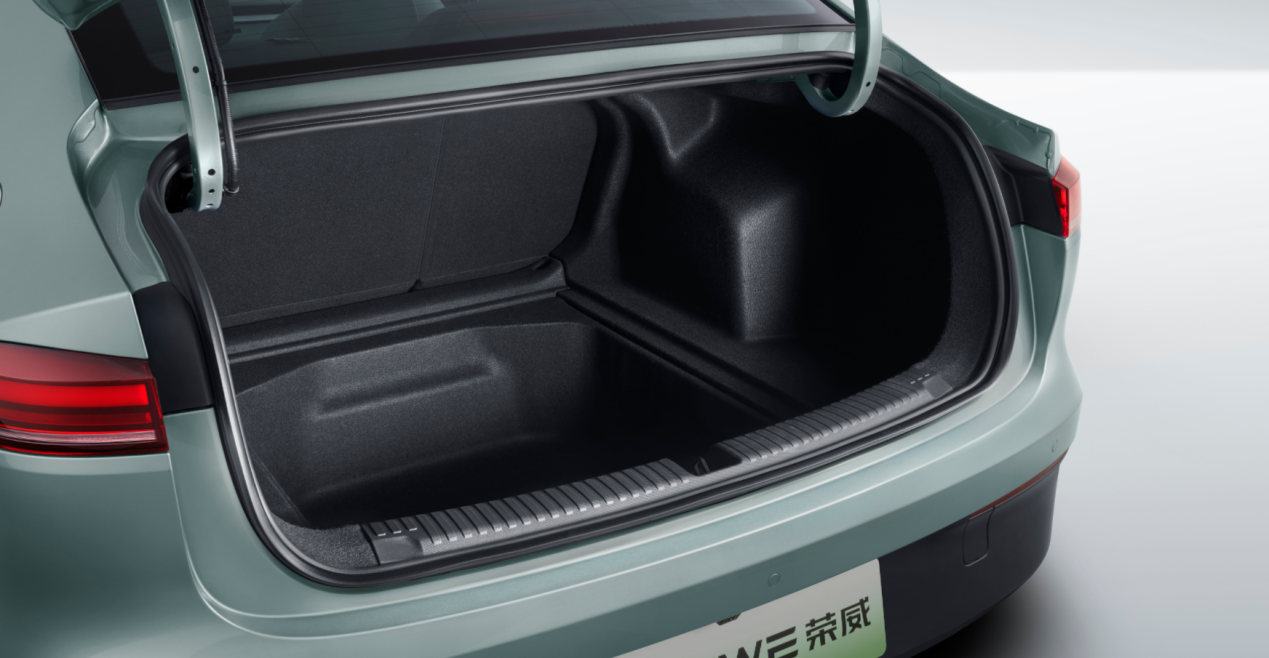 荣威纯电D6对比零跑B01:谁才是十万级纯电真续航之王