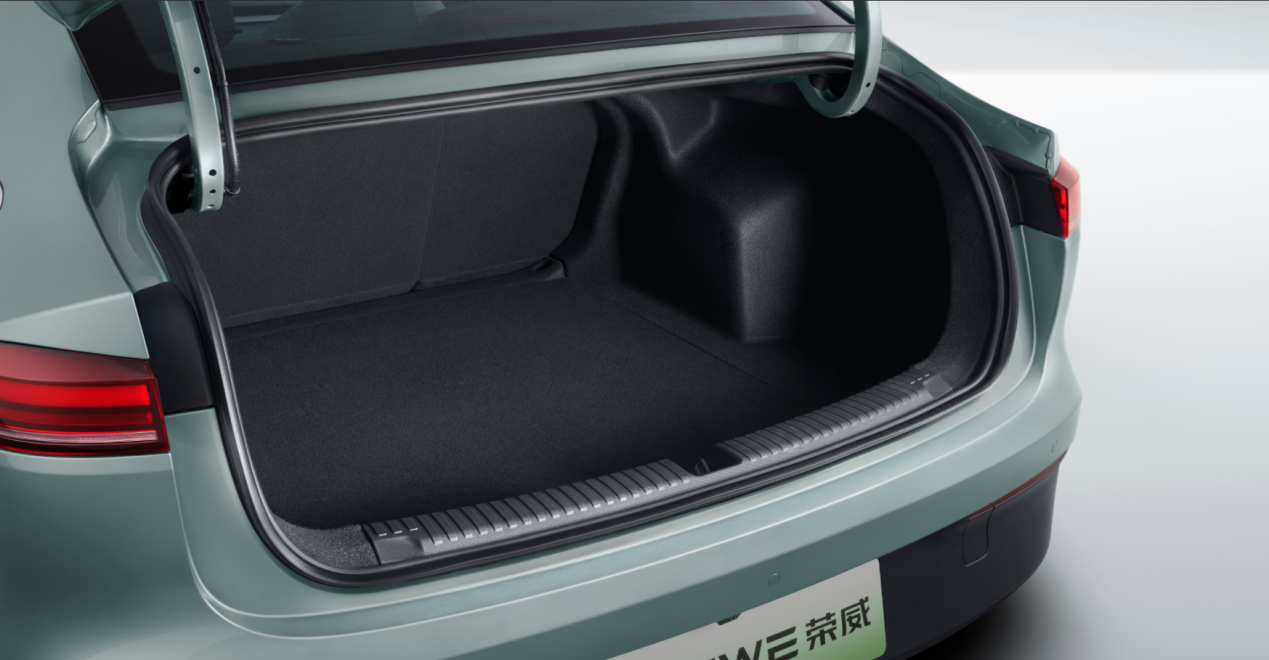 荣威纯电D6对比零跑B01:谁才是十万级纯电真续航之王