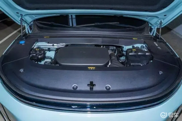 智己LS6 VS 理想L6焕新版:哪款更划算?轻松比一比