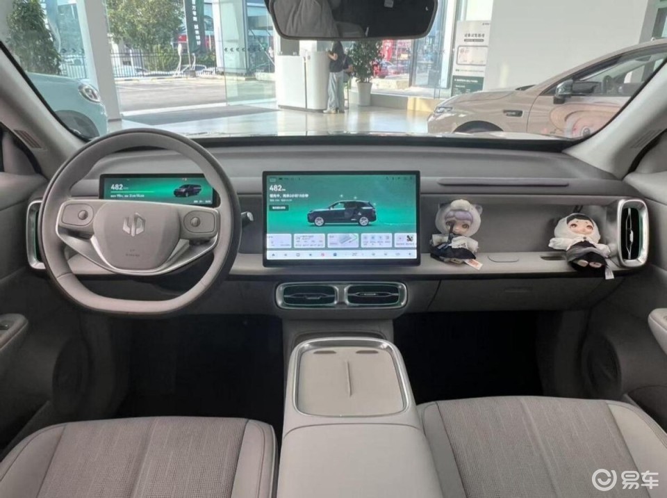 零跑B10对比深蓝S05,你还纠结吗?