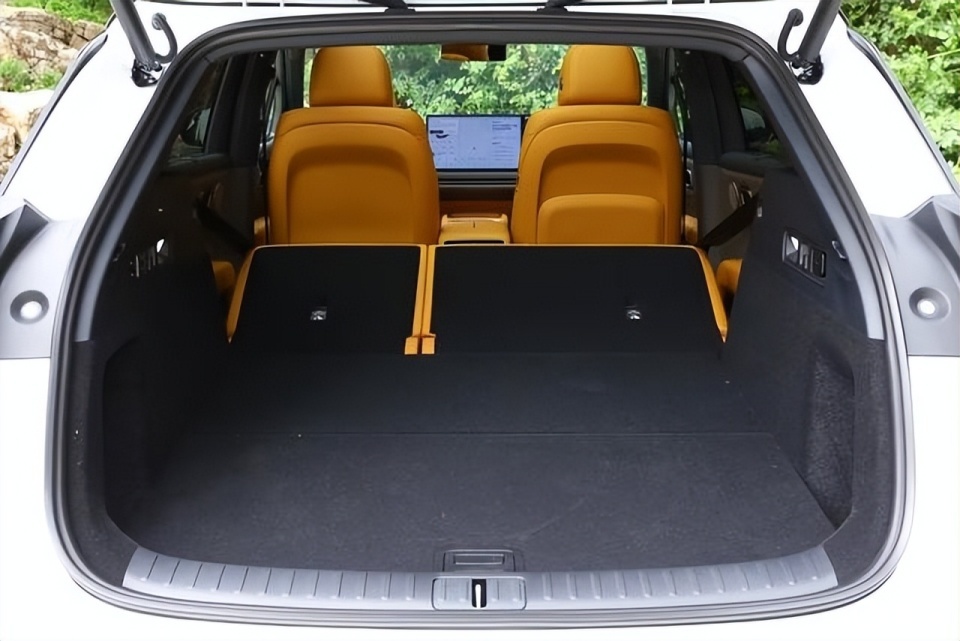 蔚来乐道L60碰上Model Y、理想i6,如何选?