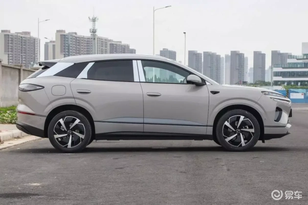 启源Q07激光版VS海狮06 DM-i,谁更胜一筹