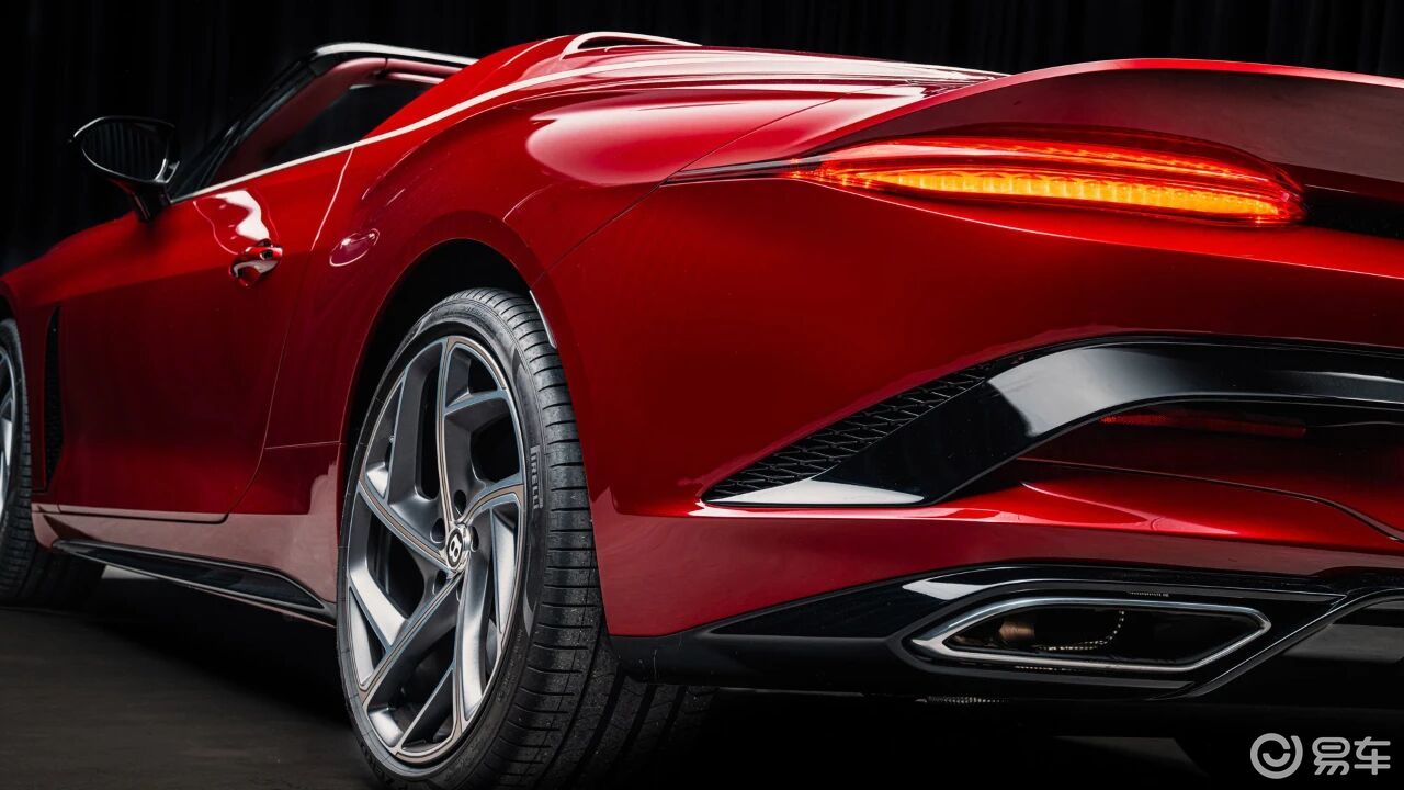 12人的顶级梦境?2021款宾利Bacalar赔惨了!