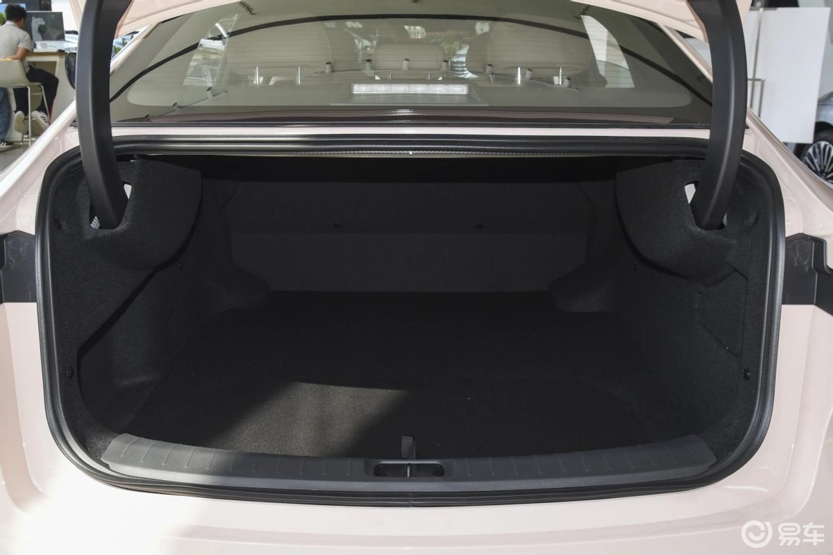 长安启源A06 VS日产N7,新能源时代选合资还是国产?