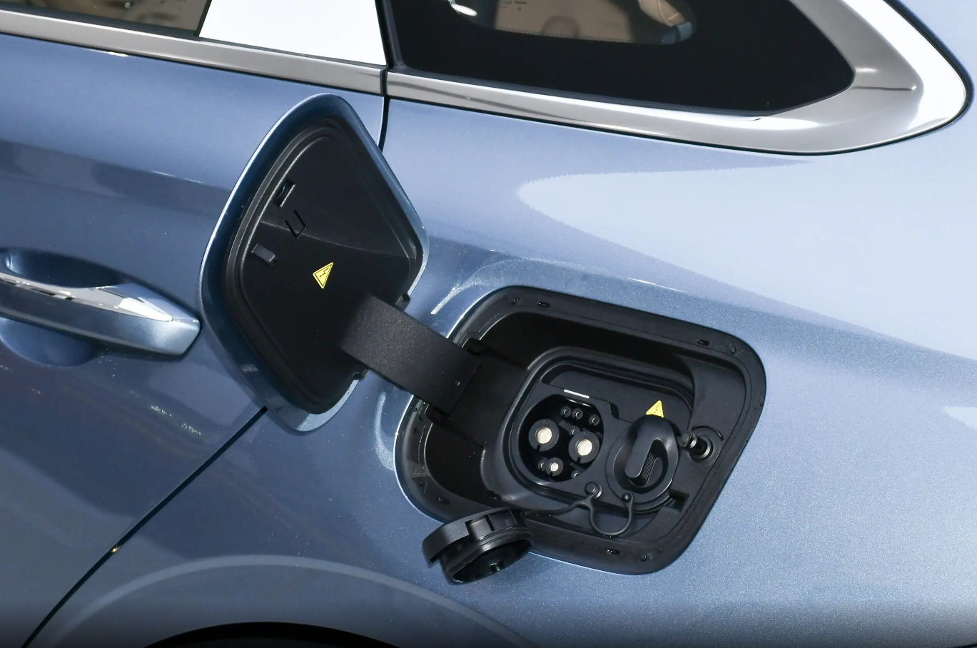 十万出头的家用车怎么选?看过秦PLUS,银河星耀6也不差