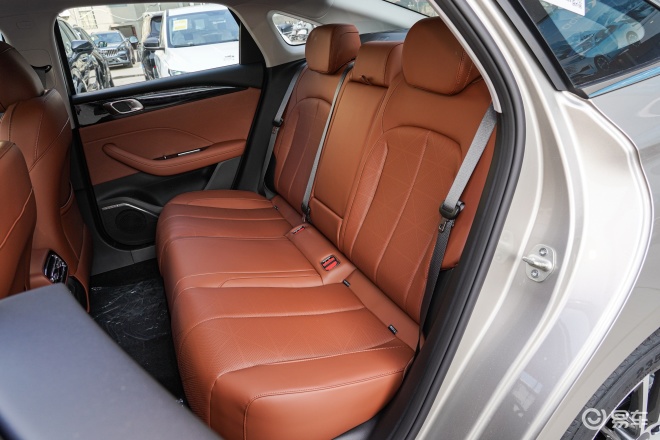 吉利第5代帝豪将于11月5日预售 采用最新家族设计/轴距增加