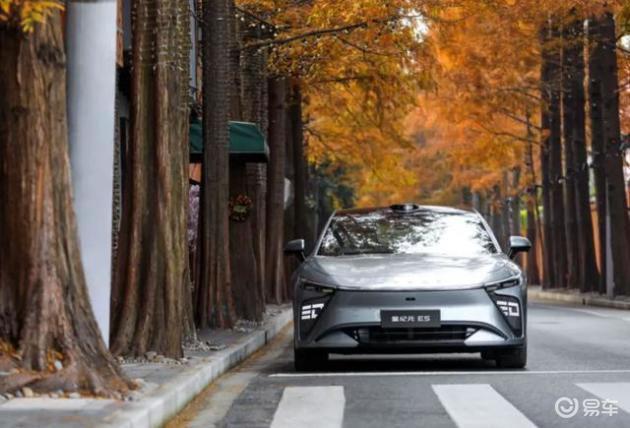 纯电轿跑,860km续航,18万起,比小米SU7