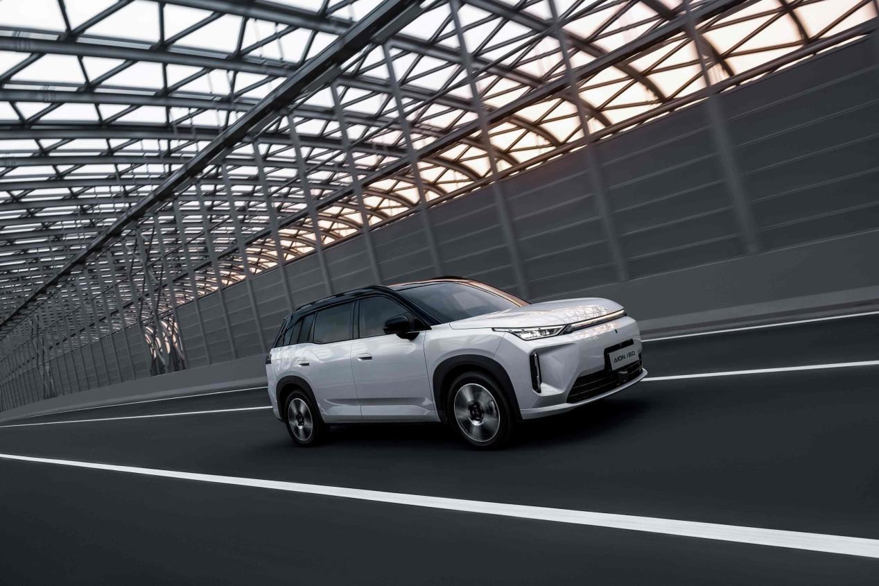 家庭增程五座SUV首选埃安i60双动力10.48万起上市