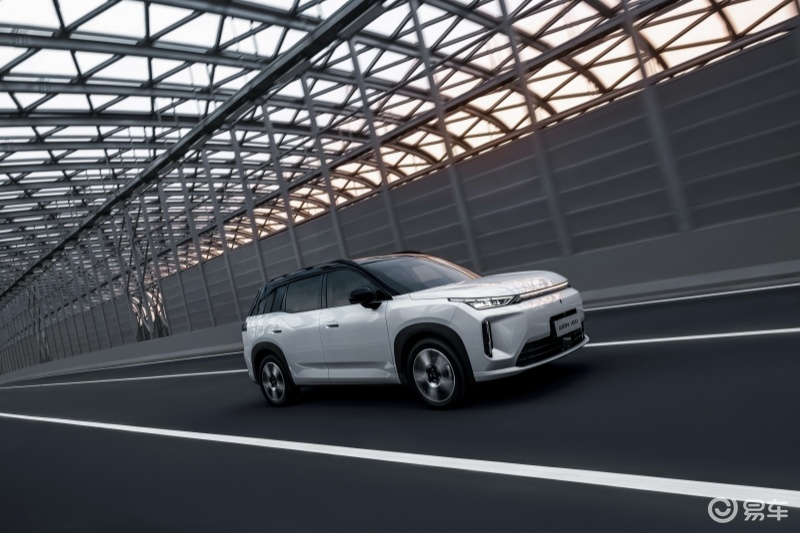 埃安首个双动力车型,i60上市限时焕新价10.48万起