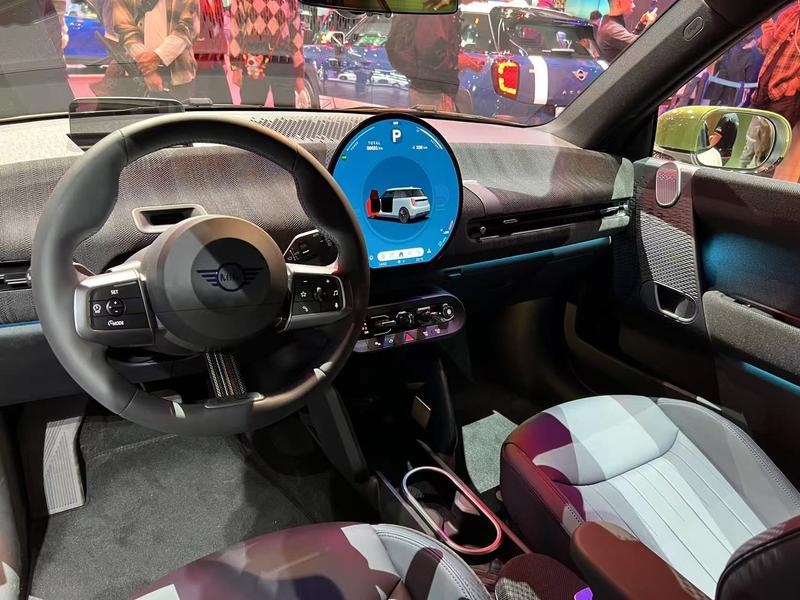 2025广州车展:MINI PAUL SMITH设计师款亮相