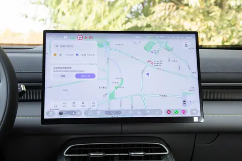 深度体验深蓝 S07 华为乾崑 630 长续航版：家用纯电 SUV 的均衡之选